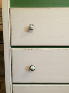 dresser_greenwhite5